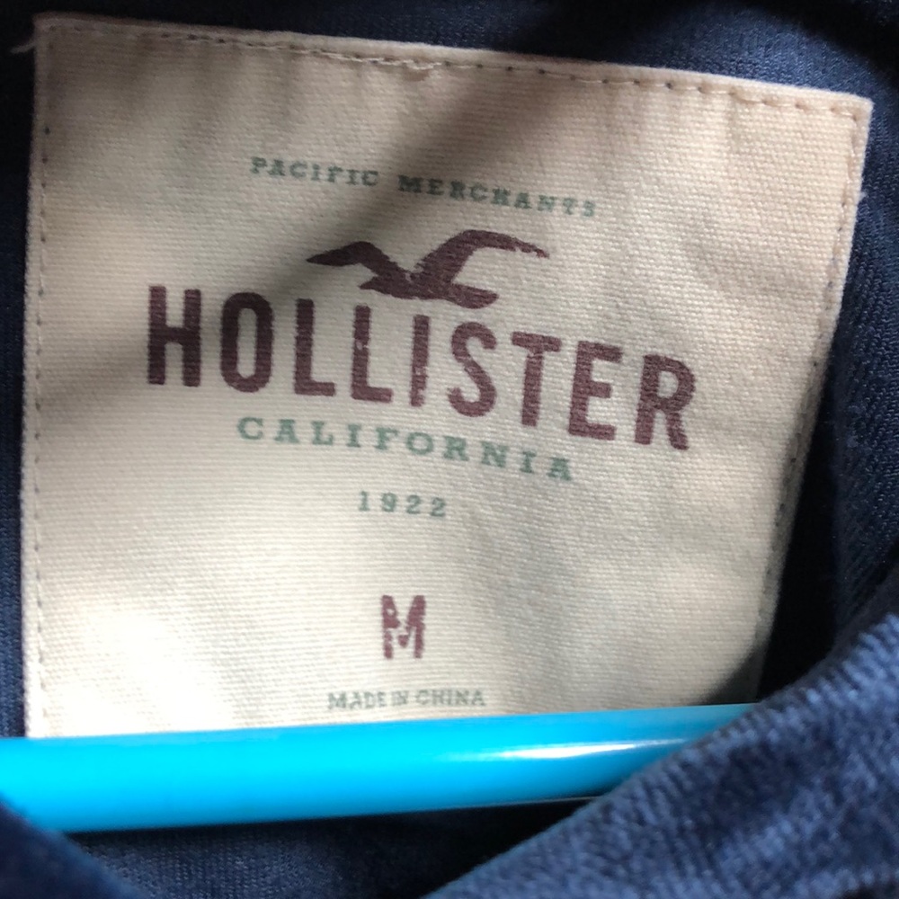 Hollister Hooded Crop Top - Picture 3 of 5